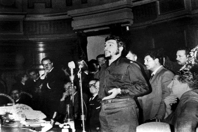 2 Che Guevara en el Paraninfo de la Universidad