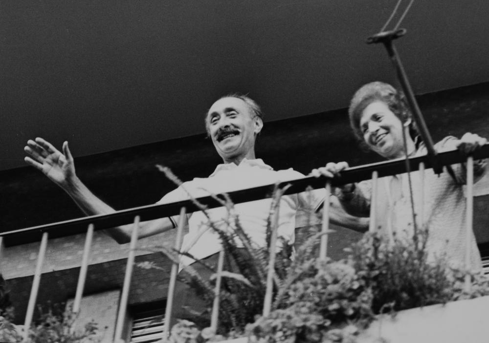 LS 036 Con Lily en balcòn