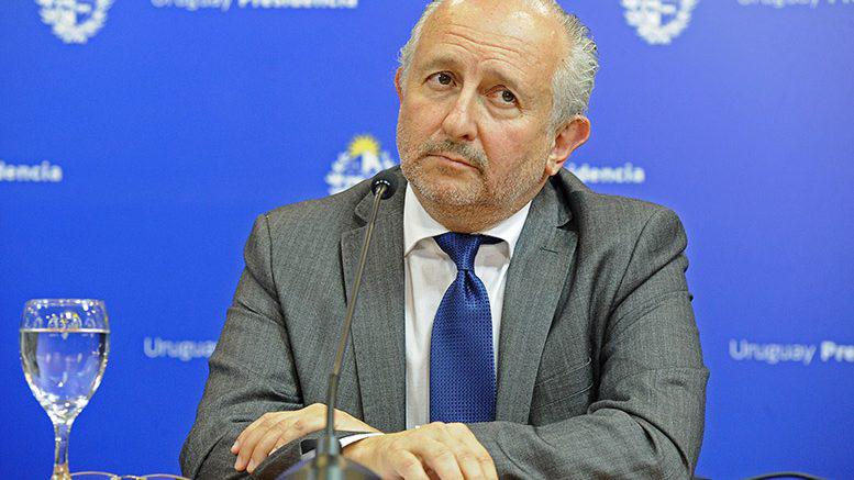 Ministro-de-Educación-y-Cultura-Pablo-da-Silveira-777x437