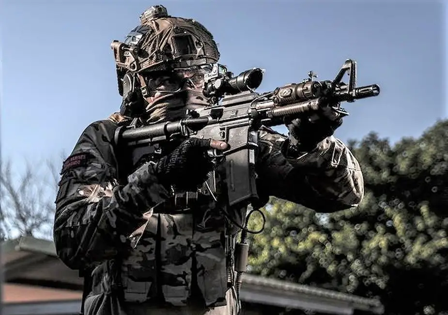 UK_new_commando_uniform_for_Royal_Marines_2