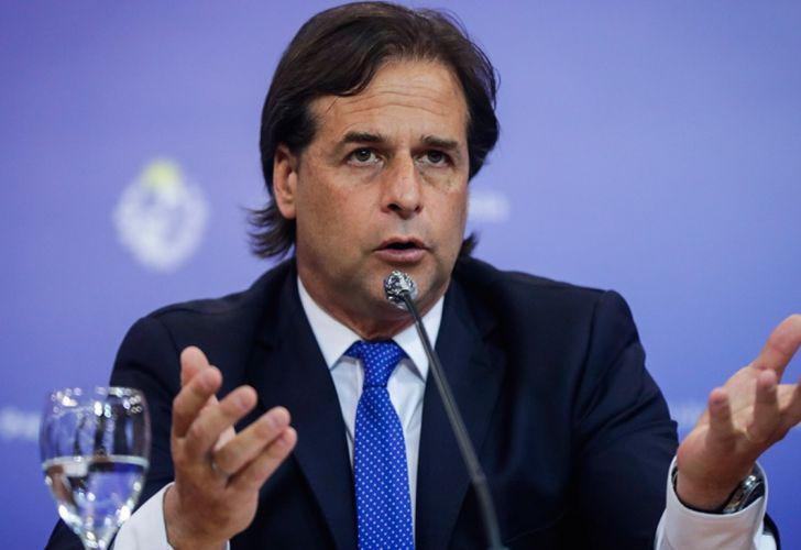 uruguay-luis-lacalle-pou echa a funcionario