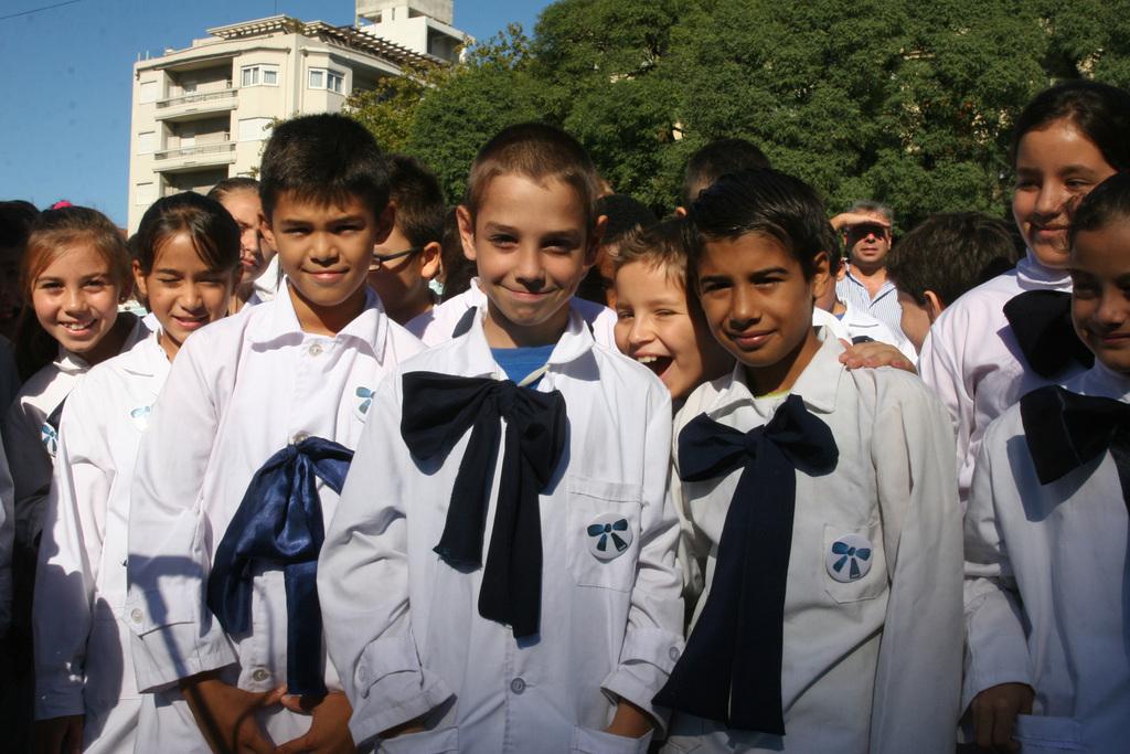 niños-estudiantes-primaria-uruguay