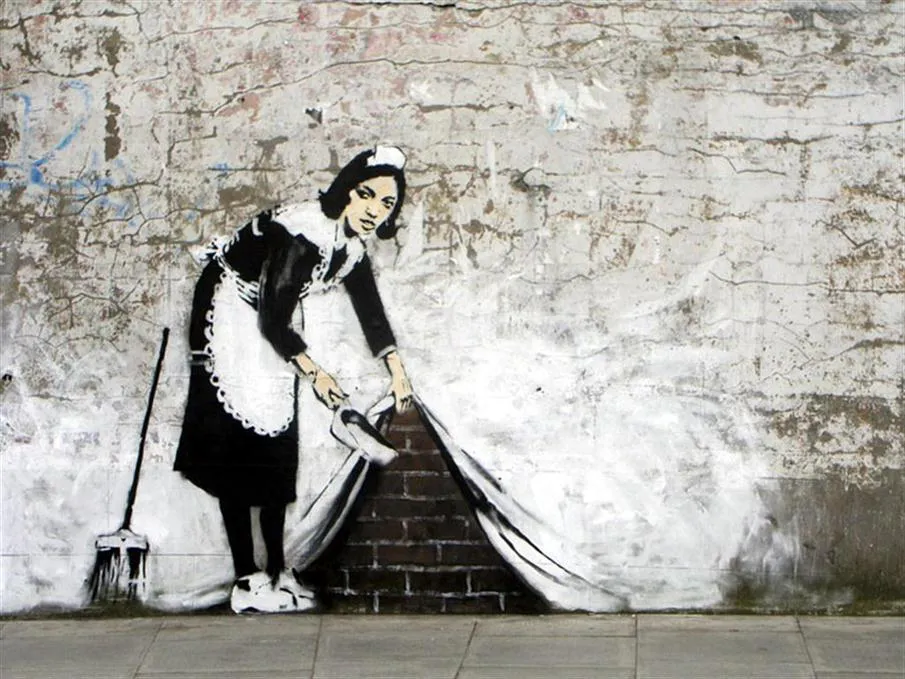 34-para-nota-azul-cordo-trabajo-domestico-pie-foto-barrer-bajo-la-alfombra-banksy_s